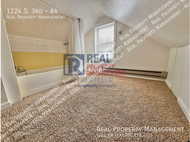 Building Photo - Studio Apartment Near ISU