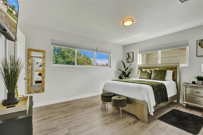 Building Photo - 19625 NW 6th Pl