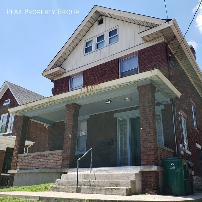 Primary Photo - 2305 Rohs St