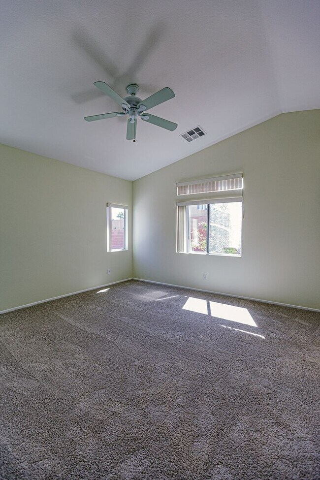 Building Photo - 1765 Baja Ln