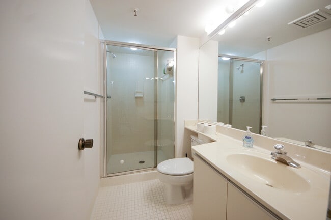 Building Photo - 2450 Presidential Way