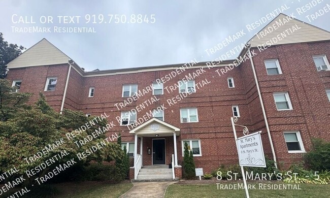 Building Photo - 8 St Marys St