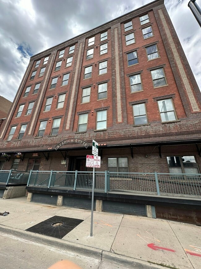 Building Photo - 2261 Blake St