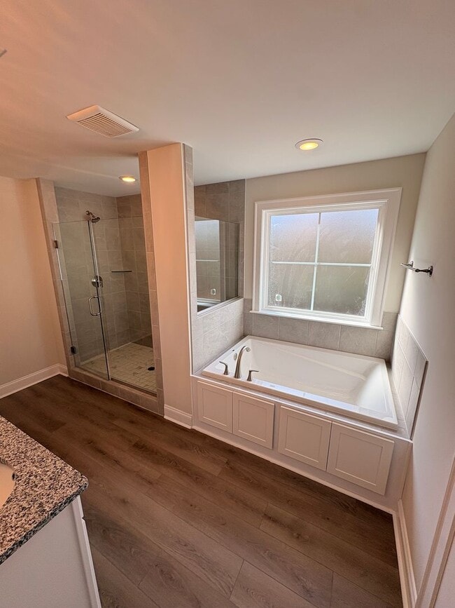 Building Photo - 114 Alva Ct