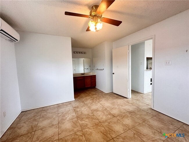 Building Photo - 158 Stockmen Ln