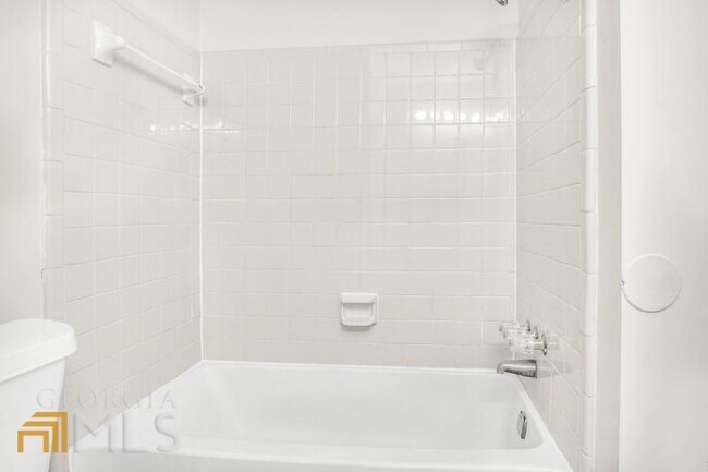 Building Photo - 2312 Leslie Brook Dr