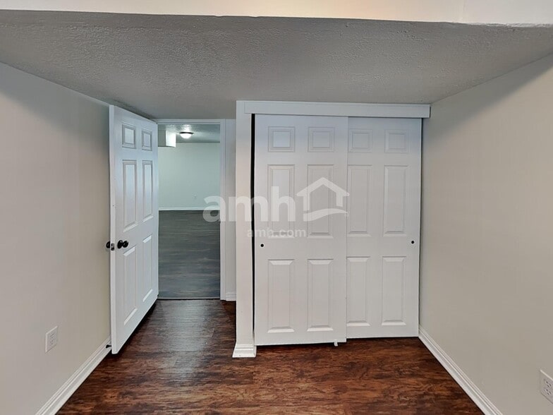Building Photo - 8474 Delicate Arch Dr