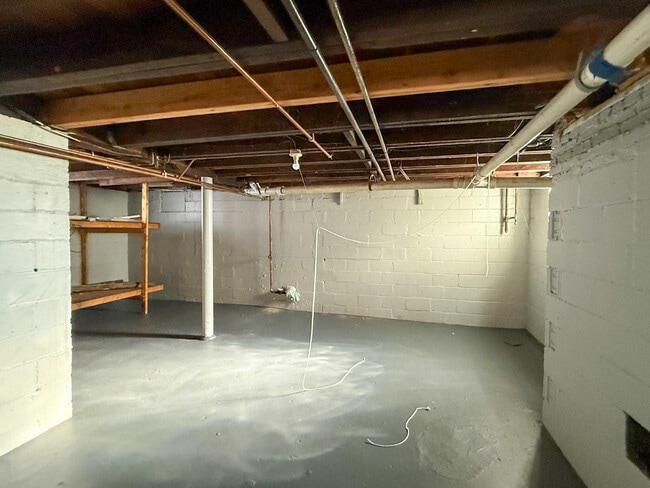 Building Photo - 36465 Main St