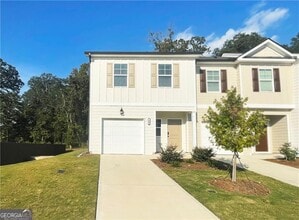 Building Photo - 539 Buxton Rd