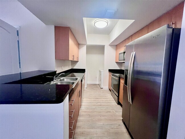 Building Photo - 9357 SW 77th Ave