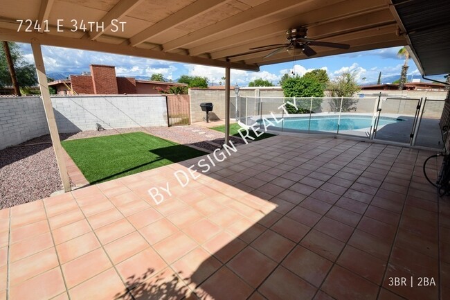 Building Photo - Beautifully Remodeled East Side 3 Bed 2 Ba...