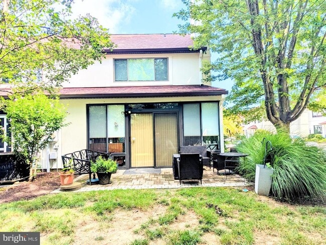 Building Photo - 54 Queen Caroline Ct