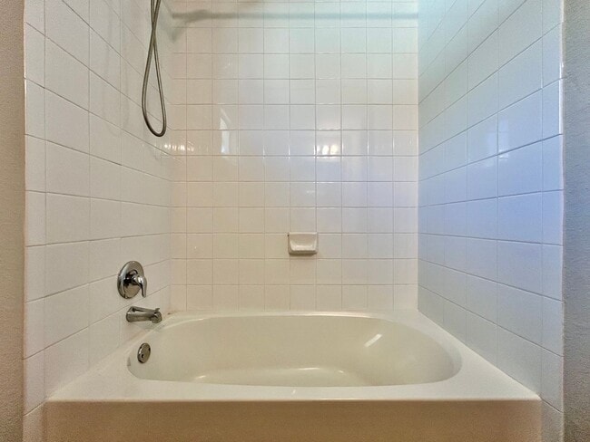 Building Photo - 14104 Macquarie Dr