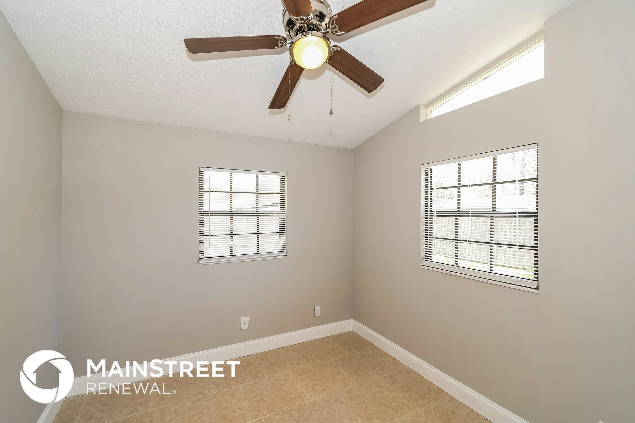 Building Photo - 7613 Crest Dr N