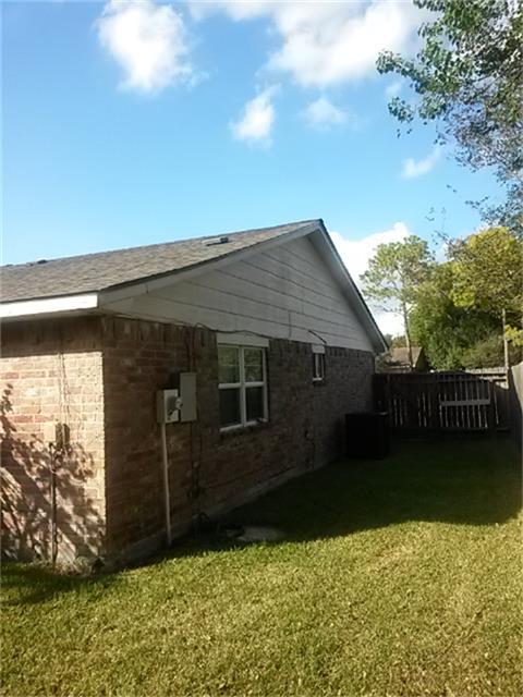 Building Photo - 13807 Towne W Blvd