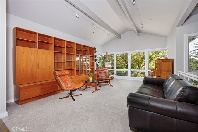 Building Photo - 31561 Peppertree-Bend