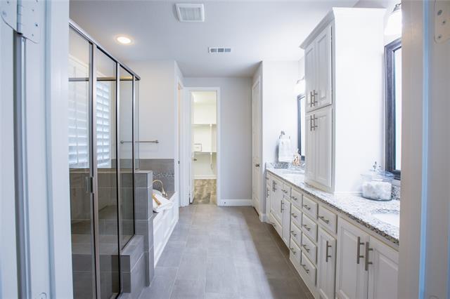 Building Photo - 2520 Saffire Way