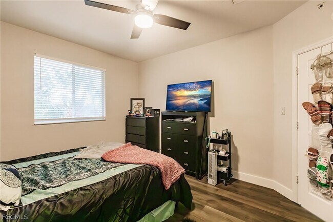 Building Photo - 6321 Aragon Way