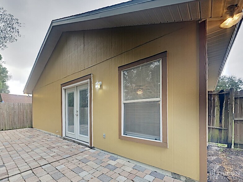 Building Photo - 7944 Cherry Blossom Dr S