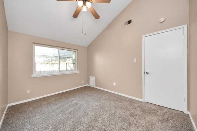 Building Photo - 11923 Briar Forest Dr