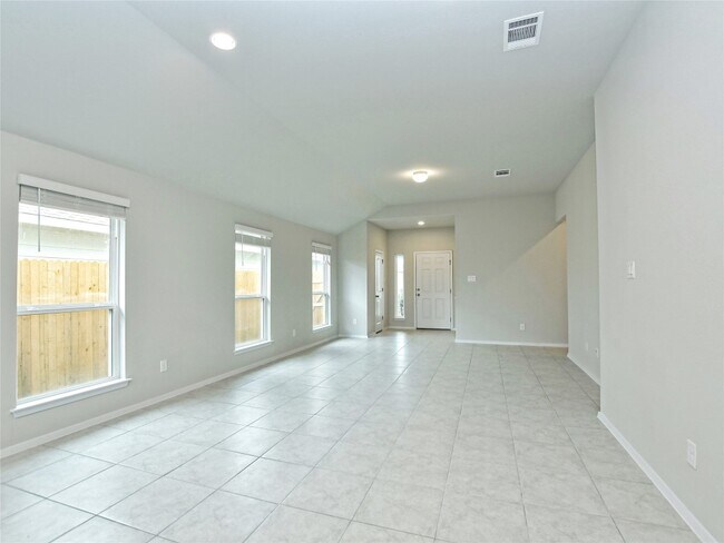 Building Photo - 214 Trailside Ln