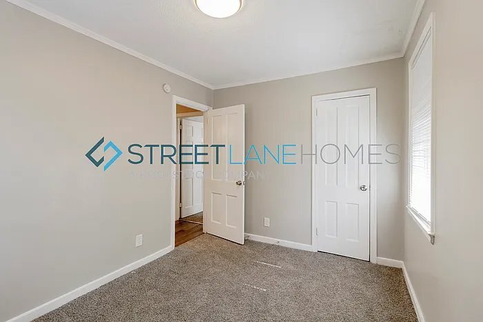 Building Photo - 209 Meadowdale Dr