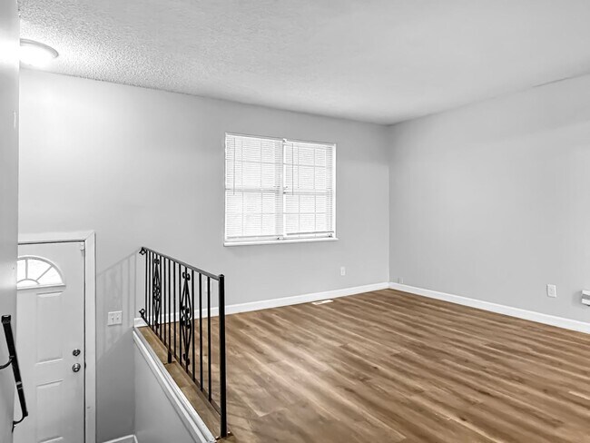 Building Photo - Coming Soon! 3 BR/2BA | Newly Renovated Single Family Home |2-Car Garage Parking | Large yard!