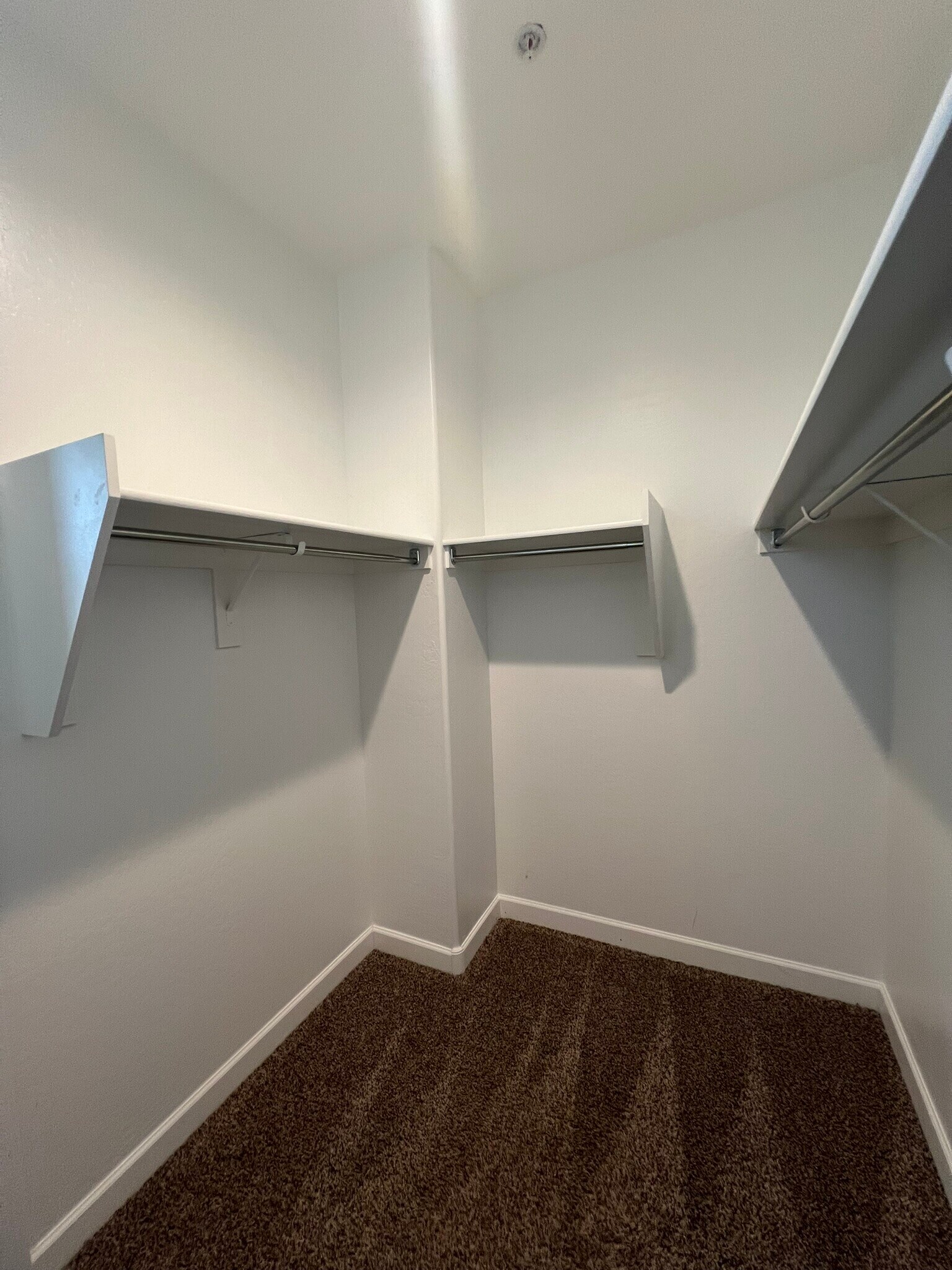 Building Photo - 1255 N Arizona Ave