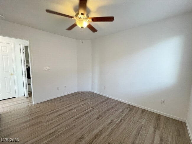 Building Photo - 9758 W Hanover Grove Ave