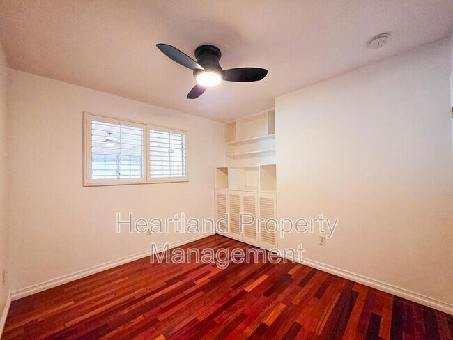 Building Photo - 7381 Laura Ct