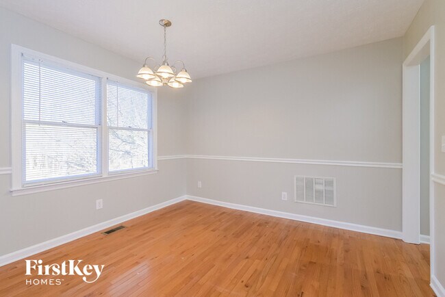 Building Photo - 6391 Flat Rock Dr