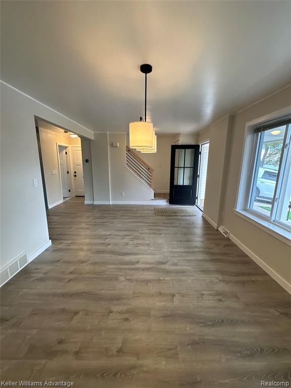 Building Photo - 1684 Rustic Ln