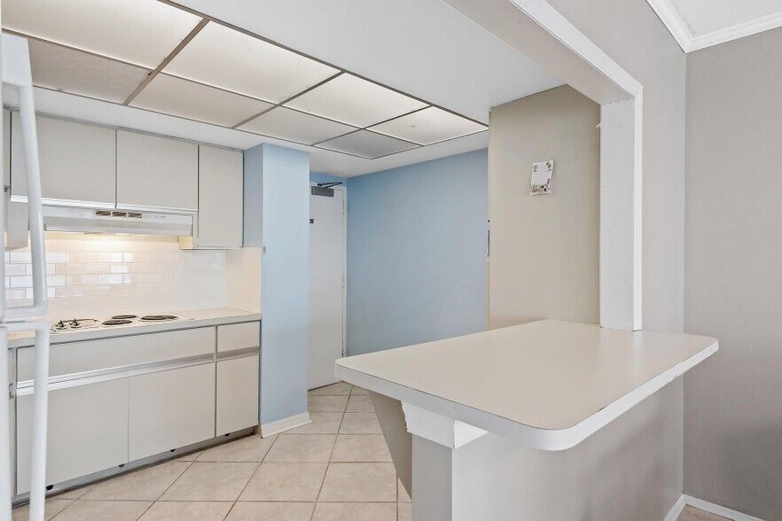 Building Photo - 3800 Galt Ocean Dr