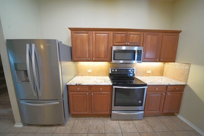 Building Photo - Move-In Ready Property Now Available in Selma, TX! - Realtor Commission: $600