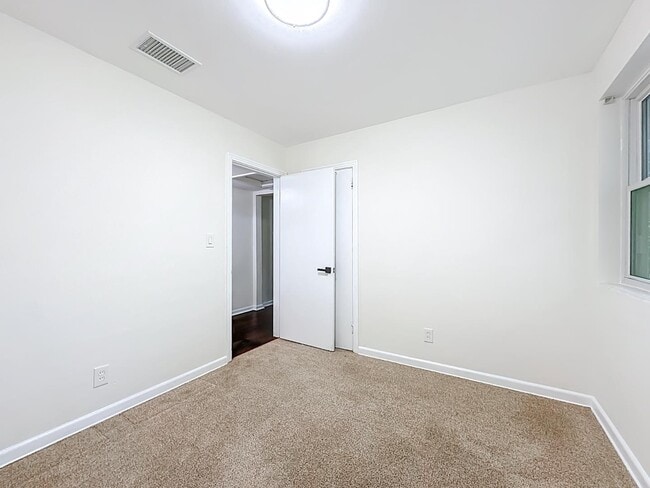 Building Photo - 5243 Poppy Dr