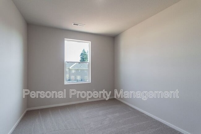 Building Photo - 242 N Layla Pl