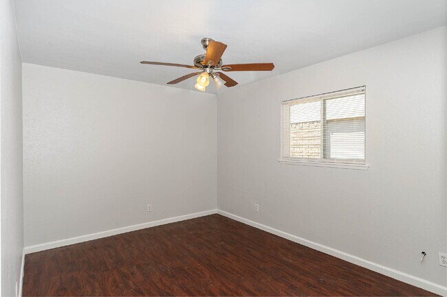 Building Photo - Charming 3-Bedroom Home in Fort Worth