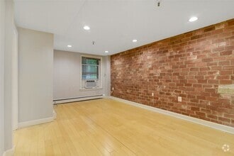 Building Photo - 319 Barrow St