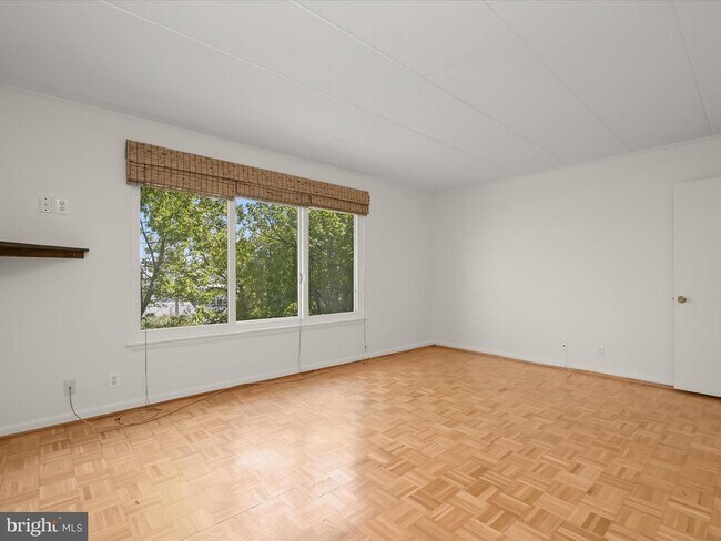 Building Photo - 312 Severn Ave