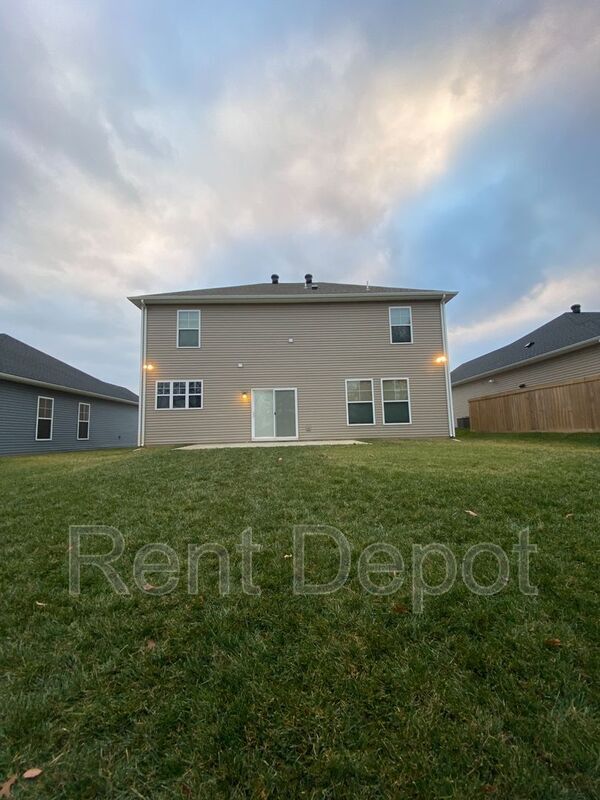 Building Photo - 5514 Cameo Dr