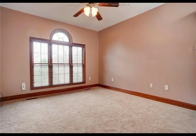 Building Photo - 152 Crestridge Dr