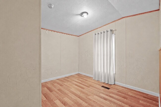 Building Photo - 22521 W Rd