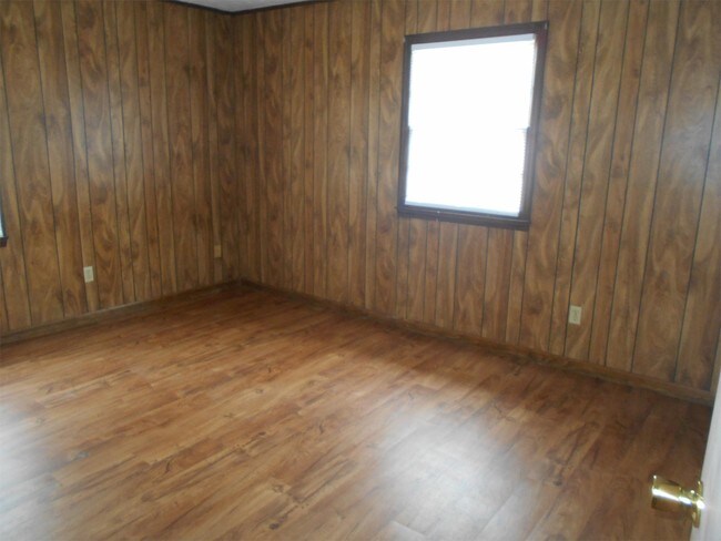 Building Photo - 4820 Holly St