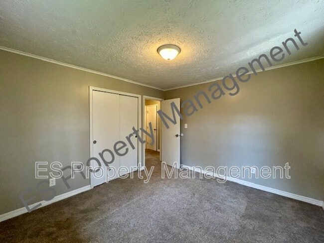 Building Photo - 2464 Tansel Rd