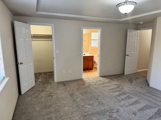 Building Photo - Central Point Single Level Home/ Coming Soon