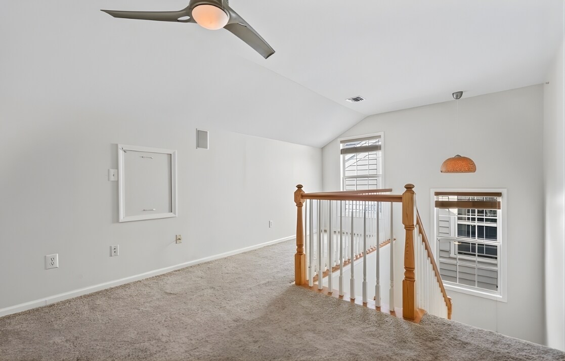 Loft/ Guest/ Office Space - 107 Brittany Ct