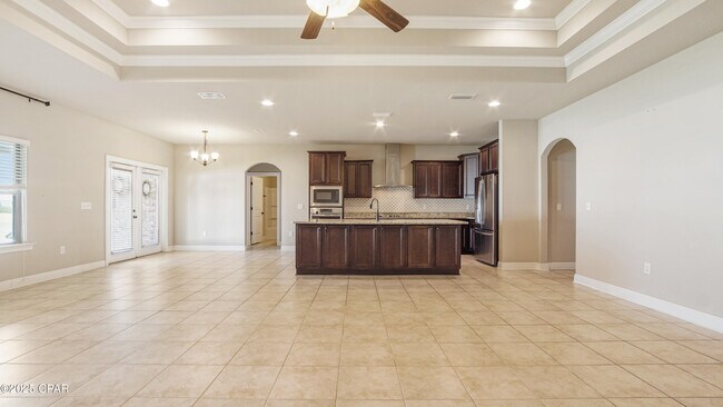 Building Photo - 221 S Shoreview Dr