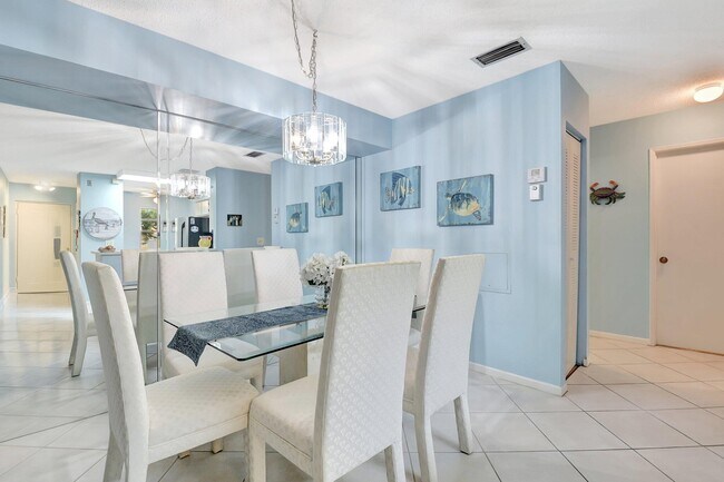 Building Photo - 6586 Southurst Terrace