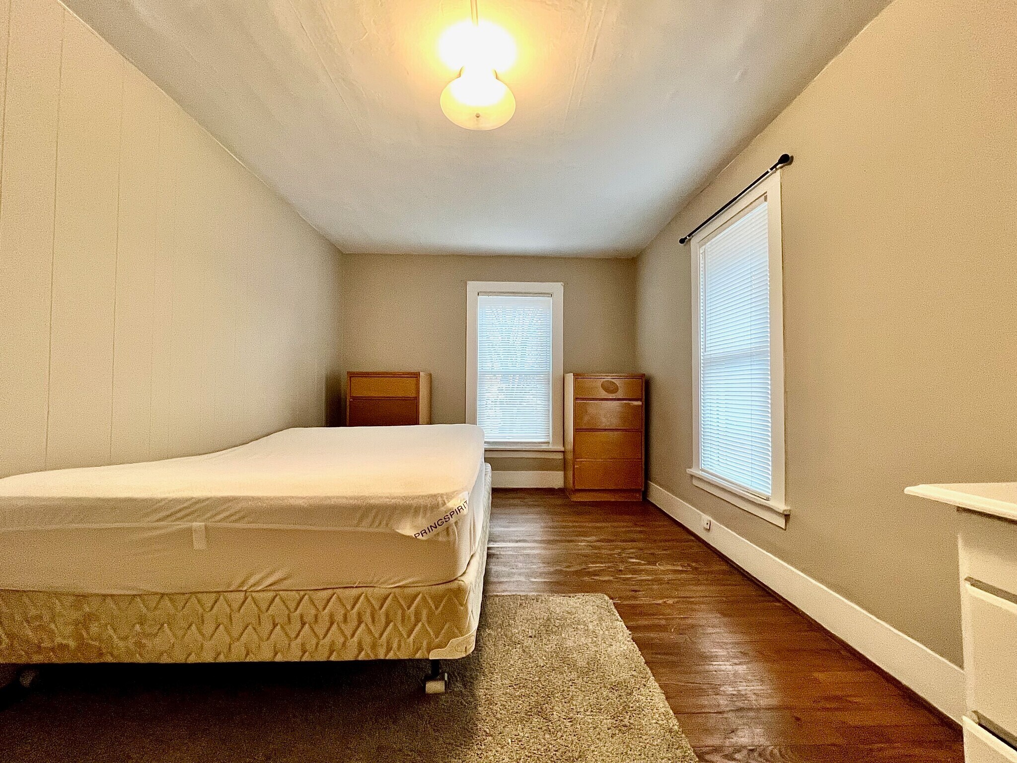 Building Photo - 408 Hillview Pl