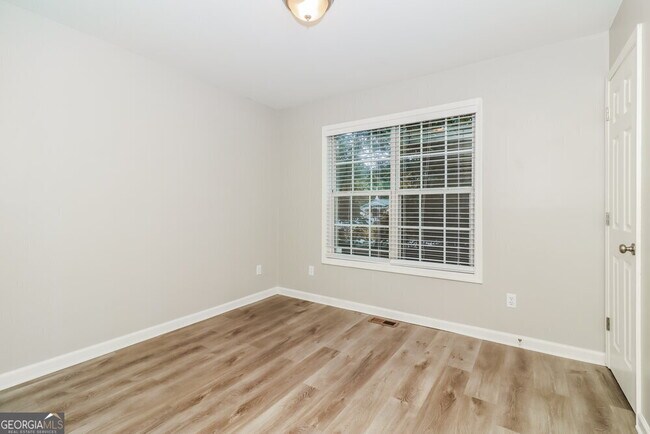 Building Photo - 7858 Nebo Rd